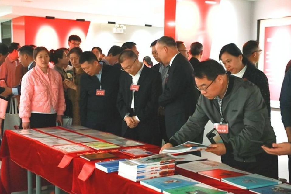 点击图片进入下一页